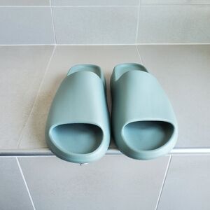 Mens Addidas Yeezy Slides